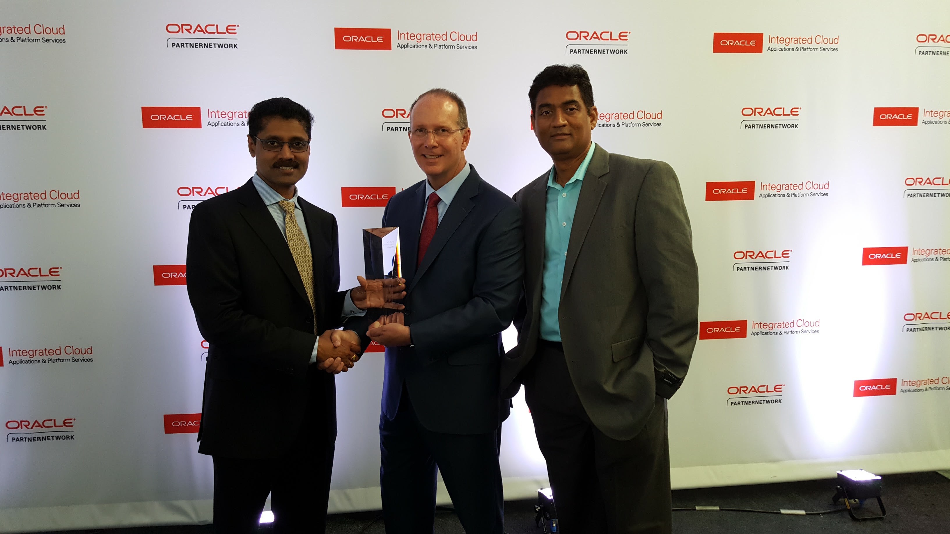AST’s ERP Practice Accepts Oracle Excellence Award – September 18, 2016